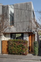 https://images.listonce.com.au/custom/160x/listings/20-little-graham-street-albert-park-vic-3206/953/01259953_img_01.jpg?vVUgR_6ONjY