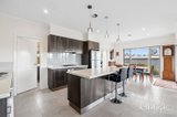 https://images.listonce.com.au/custom/160x/listings/20-lushington-rise-mckenzie-hill-vic-3451/218/01810218_img_03.jpg?JO675uKBMWI