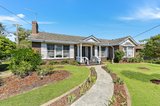 https://images.listonce.com.au/custom/160x/listings/20-lynden-grove-mount-waverley-vic-3149/264/01660264_img_02.jpg?DJ6Q3kvSkxE