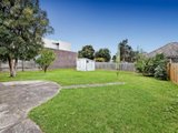 https://images.listonce.com.au/custom/160x/listings/20-lyndhurst-crescent-box-hill-north-vic-3129/952/01683952_img_07.jpg?B9NoKJIMtpE