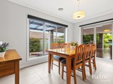 https://images.listonce.com.au/custom/160x/listings/20-macarthur-park-boulevard-miners-rest-vic-3352/709/01576709_img_07.jpg?MGrmwSuIFsc