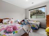 https://images.listonce.com.au/custom/160x/listings/20-macarthur-park-boulevard-miners-rest-vic-3352/709/01576709_img_11.jpg?TXwxNXrScU4