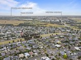 https://images.listonce.com.au/custom/160x/listings/20-macarthur-park-boulevard-miners-rest-vic-3352/709/01576709_img_21.jpg?MTtYJ4plHNw