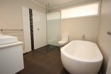 https://images.listonce.com.au/custom/160x/listings/20-major-street-ringwood-vic-3134/425/01608425_img_04.jpg?xlN2yJAXn0I