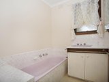 https://images.listonce.com.au/custom/160x/listings/20-major-street-ringwood-vic-3134/555/00620555_img_08.jpg?PkHKpZWpuRU