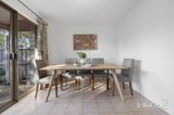 https://images.listonce.com.au/custom/160x/listings/20-marong-terrace-forest-hill-vic-3131/235/01913235_img_05.jpg?TqI9q0ONKvk