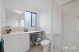https://images.listonce.com.au/custom/160x/listings/20-marong-terrace-forest-hill-vic-3131/235/01913235_img_08.jpg?zhZSO4mvR7s