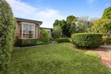 https://images.listonce.com.au/custom/160x/listings/20-molden-street-bentleigh-east-vic-3165/802/01702802_img_11.jpg?QfXKmBTvJX8