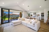 https://images.listonce.com.au/custom/160x/listings/20-moore-way-lucas-vic-3350/011/01633011_img_05.jpg?ZsvlrIR8Xek