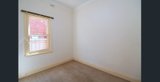 https://images.listonce.com.au/custom/160x/listings/20-neville-street-albert-park-vic-3206/135/01734135_img_05.jpg?oIK2ew2PbEs