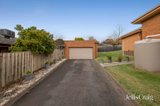 https://images.listonce.com.au/custom/160x/listings/20-numeralla-street-mooroolbark-vic-3138/332/01907332_img_11.jpg?8vrVGRiN5Ng