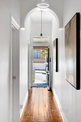 https://images.listonce.com.au/custom/160x/listings/20-overend-street-brunswick-vic-3056/579/01471579_img_05.jpg?smICrhvdoFs