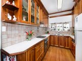 https://images.listonce.com.au/custom/160x/listings/20-packham-street-box-hill-north-vic-3129/049/01684049_img_05.jpg?QPyZxspJGbM