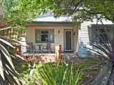 https://images.listonce.com.au/custom/160x/listings/20-park-crescent-south-geelong-vic-3220/100/01699100_img_01.jpg?-gwJsdgPQkQ