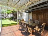 https://images.listonce.com.au/custom/160x/listings/20-park-crescent-south-geelong-vic-3220/100/01699100_img_05.jpg?raeyLoyUe7Y