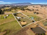 https://images.listonce.com.au/custom/160x/listings/20-parkers-lane-woodend-vic-3442/443/00521443_img_02.jpg?ignlgvZBQ9I