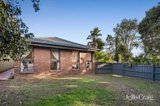 https://images.listonce.com.au/custom/160x/listings/20-plymouth-road-croydon-vic-3136/379/01901379_img_09.jpg?dXAcK0WD8xk
