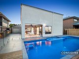 https://images.listonce.com.au/custom/160x/listings/20-quintus-avenue-strathmore-vic-3041/338/00847338_img_09.jpg?0eNDFdUA8yM