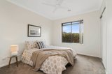 https://images.listonce.com.au/custom/160x/listings/20-raymond-george-place-lara-vic-3212/852/01091852_img_08.jpg?YEsL6niogMk