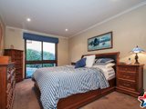 https://images.listonce.com.au/custom/160x/listings/20-ross-pincott-drive-mooroolbark-vic-3138/899/01524899_img_07.jpg?dRTVHDFiTYM