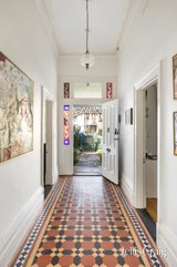 https://images.listonce.com.au/custom/160x/listings/20-rotherwood-street-richmond-vic-3121/342/01769342_img_08.jpg?nX-4U_X5ZJg