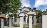 https://images.listonce.com.au/custom/160x/listings/20-ruabon-road-toorak-vic-3142/623/01922623_img_08.jpg?uUOQcPaOwvA
