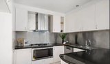 https://images.listonce.com.au/custom/160x/listings/20-ruabon-road-toorak-vic-3142/623/01922623_img_11.jpg?LKSShkSJCDw