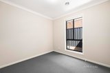 https://images.listonce.com.au/custom/160x/listings/20-salinga-drive-werribee-vic-3030/392/01701392_img_08.jpg?uhAbYCwWhpY