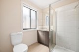 https://images.listonce.com.au/custom/160x/listings/20-salinga-drive-werribee-vic-3030/392/01701392_img_10.jpg?SobSlCNHckk