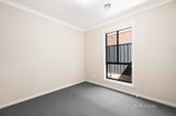 https://images.listonce.com.au/custom/160x/listings/20-salinga-drive-werribee-vic-3030/502/01648502_img_10.jpg?6GijyfOe31E