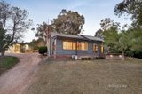 https://images.listonce.com.au/custom/160x/listings/20-salters-rush-road-smiths-gully-vic-3760/040/01677040_img_02.jpg?utU2J2Sax7s