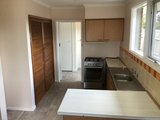 https://images.listonce.com.au/custom/160x/listings/20-smeaton-close-lara-vic-3212/775/01811775_img_09.jpg?oNsXbdf1-ms