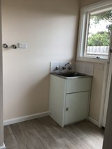 https://images.listonce.com.au/custom/160x/listings/20-smeaton-close-lara-vic-3212/775/01811775_img_21.jpg?Kb9BP6GuhNk