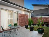 https://images.listonce.com.au/custom/160x/listings/20-sonia-street-donvale-vic-3111/246/01108246_img_07.jpg?L6XUm_rtcN0