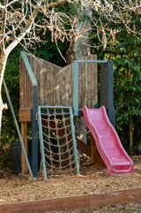 https://images.listonce.com.au/custom/160x/listings/20-summit-court-mooroolbark-vic-3138/173/01701173_img_16.jpg?j9gNDiSEFVg