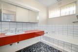 https://images.listonce.com.au/custom/160x/listings/20-swift-drive-glen-waverley-vic-3150/555/01768555_img_07.jpg?pWVY8covkt4