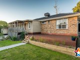 https://images.listonce.com.au/custom/160x/listings/20-swinburne-avenue-mooroolbark-vic-3138/474/01529474_img_15.jpg?rIsu98F5Auo