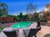 https://images.listonce.com.au/custom/160x/listings/20-valley-park-drive-mooroolbark-vic-3138/244/01524244_img_17.jpg?LHI2QmSnNdE