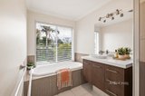 https://images.listonce.com.au/custom/160x/listings/20-vernon-street-croydon-vic-3136/742/01720742_img_18.jpg?OAOlP_om7vE
