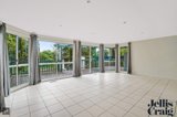 https://images.listonce.com.au/custom/160x/listings/20-wallabah-street-mount-waverley-vic-3149/492/01843492_img_11.jpg?Av8Rv3TUnfk