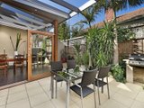 https://images.listonce.com.au/custom/160x/listings/20-wave-street-elwood-vic-3184/644/01794644_img_02.jpg?HbOuacm67cg