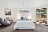 https://images.listonce.com.au/custom/160x/listings/20-wembley-close-briar-hill-vic-3088/863/00637863_img_03.jpg?lzoDtCDiPUg