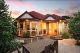 https://images.listonce.com.au/custom/160x/listings/20-windsor-avenue-bentleigh-vic-3204/632/01736632_img_01.jpg?v0y-OvVI7d4