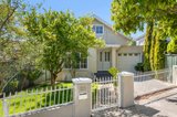 https://images.listonce.com.au/custom/160x/listings/20-winfield-road-balwyn-north-vic-3104/205/01989205_img_01.jpg?hoaTpOtkxjc