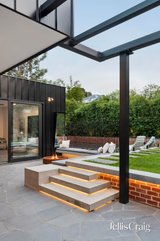 https://images.listonce.com.au/custom/160x/listings/20-zetland-road-mont-albert-vic-3127/883/01977883_img_17.jpg?_cFuNvB7kh4