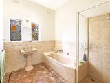 https://images.listonce.com.au/custom/160x/listings/200-doncaster-road-balwyn-north-vic-3104/187/01685187_img_07.jpg?UX_WFHgQcJg