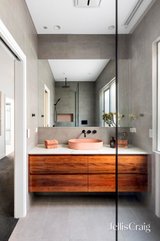 https://images.listonce.com.au/custom/160x/listings/200-park-street-fitzroy-north-vic-3068/187/01816187_img_05.jpg?bdZ0K11w1Zg