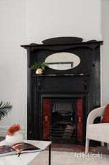 https://images.listonce.com.au/custom/160x/listings/201-coppin-street-richmond-vic-3121/493/01950493_img_08.jpg?va387fHYXlw