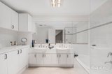 https://images.listonce.com.au/custom/160x/listings/201-wiltshire-drive-kew-vic-3101/276/01979276_img_09.jpg?WLnZLqL0re0
