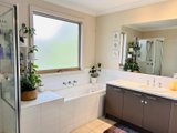 https://images.listonce.com.au/custom/160x/listings/20101-martins-lane-viewbank-vic-3084/898/01751898_img_08.jpg?jcJNCNVqPdk